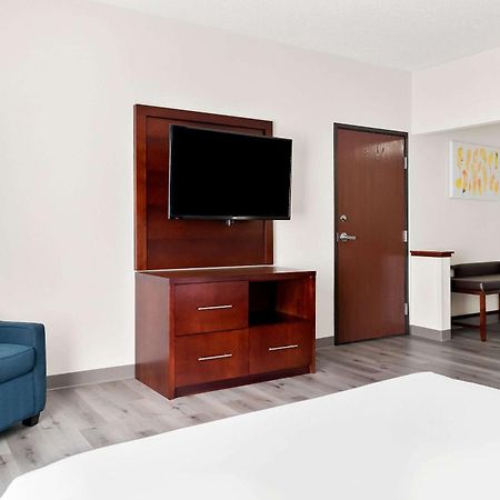Comfort Suites Southfield-Detroit Exterior foto