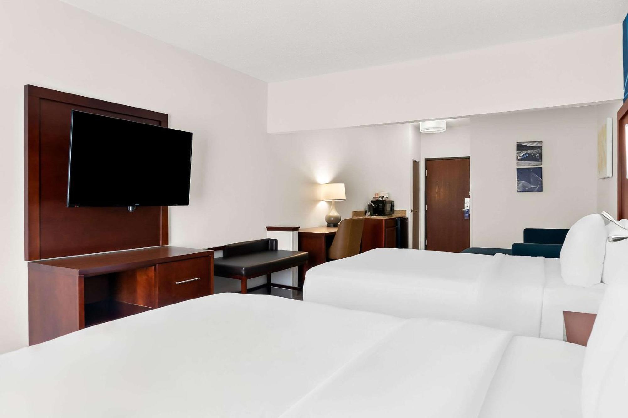 Comfort Suites Southfield-Detroit Exterior foto
